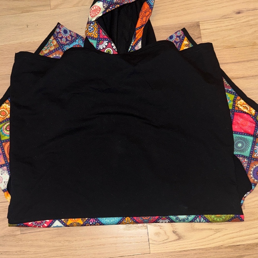 Colorful Patterned Black Top and Pants Set - Picture 8 of 13